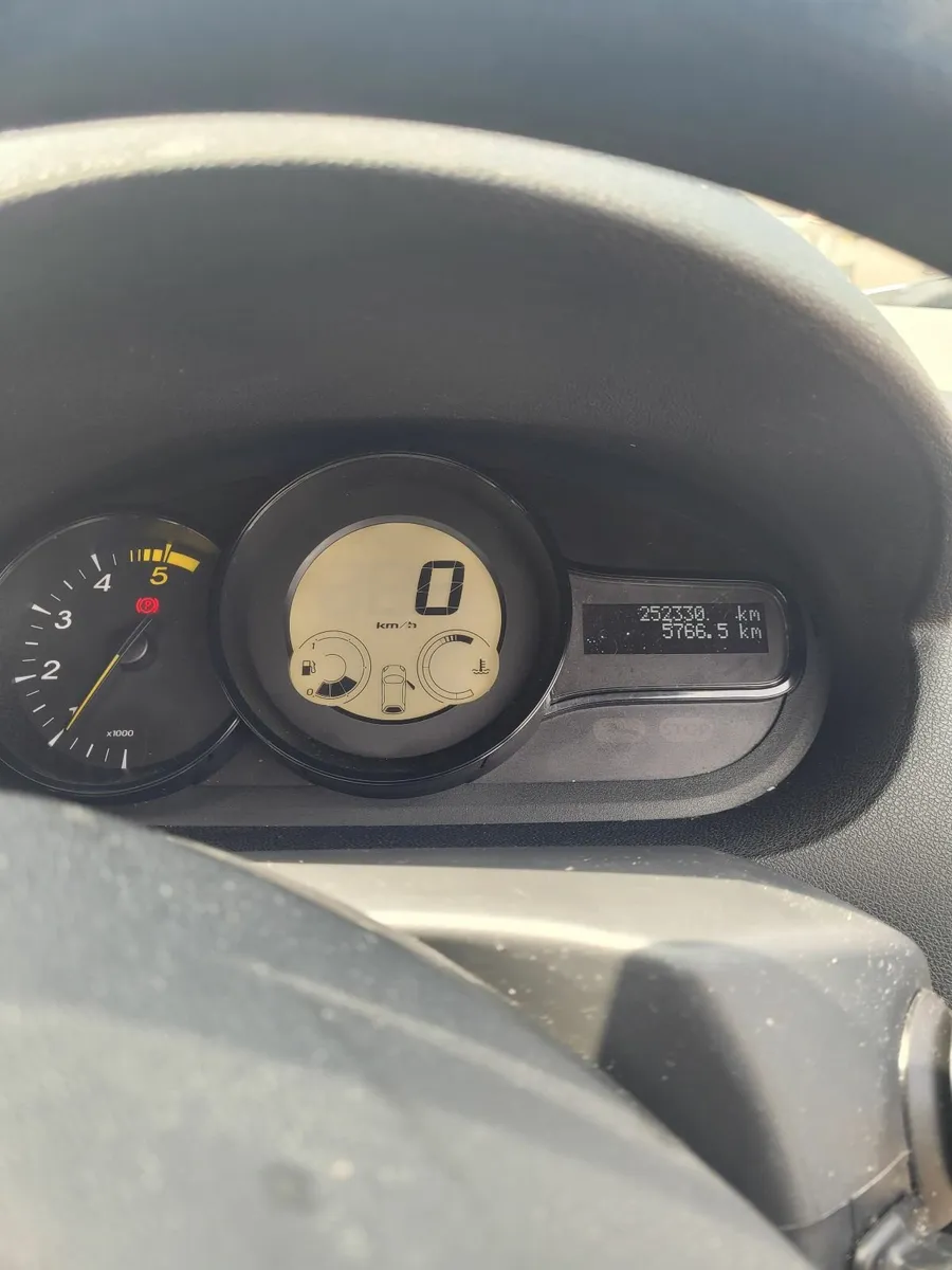 Renault Megane 2010 - Image 1