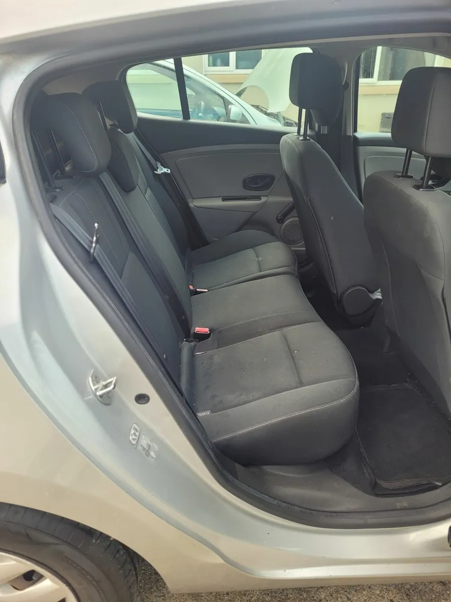 Renault Megane 2010 - Image 2