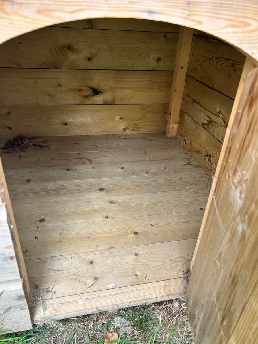 Medium Dog Kennel - Image 2