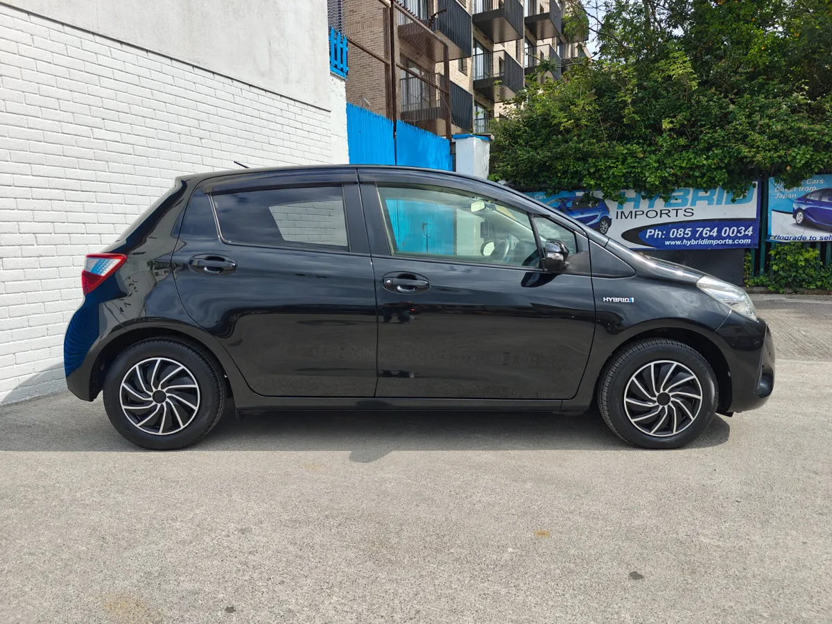 2018 TOYOTA VITZ SELF CHARGING HYBRID - Image 4