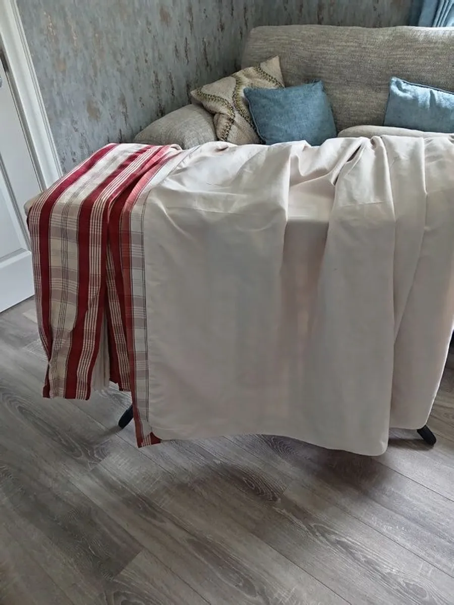Red Check Curtains - Image 2