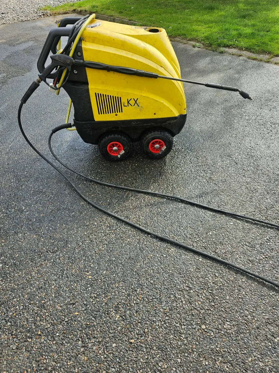 Lavor Hot Washer - Image 1