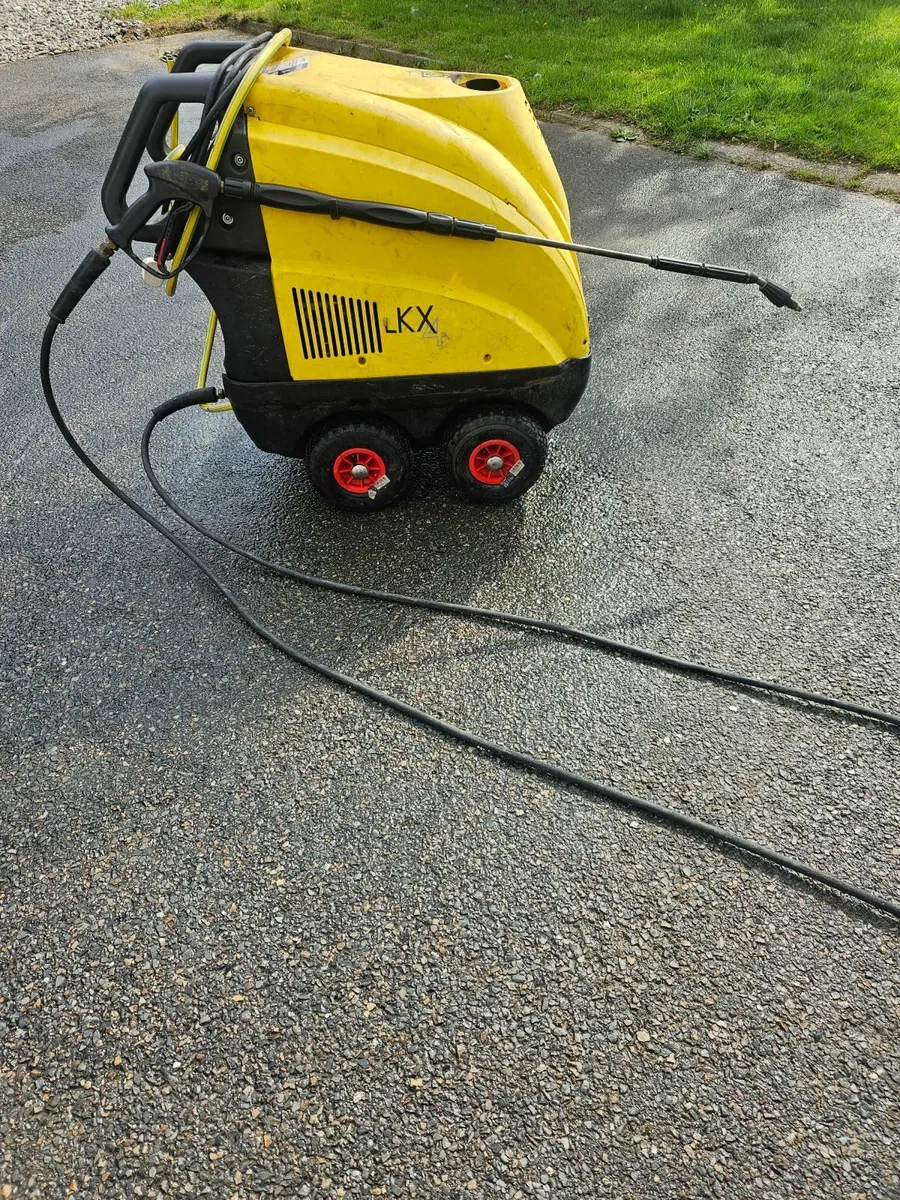 Lavor Hot Washer - Image 4