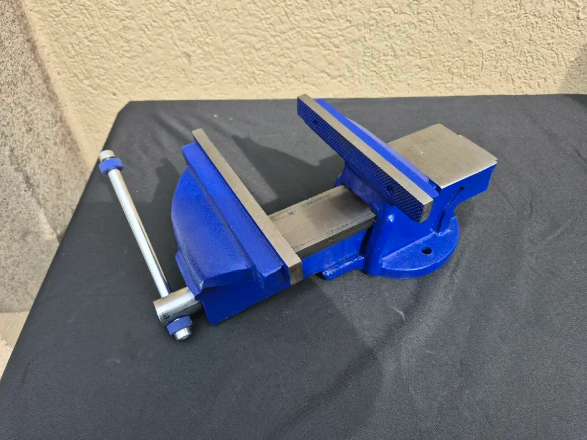 Bench Vice, a heavy-duty tool - Image 3
