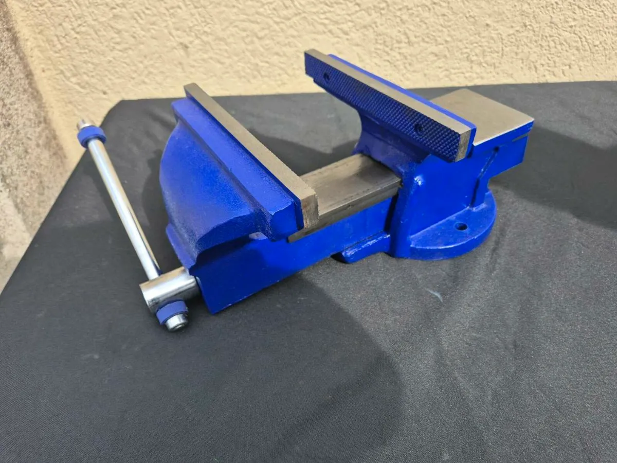 Bench Vice, a heavy-duty tool - Image 4