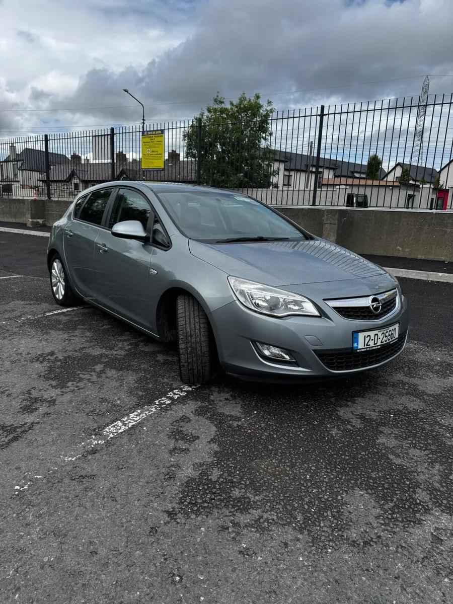 Opel Astra 2012 - Image 4