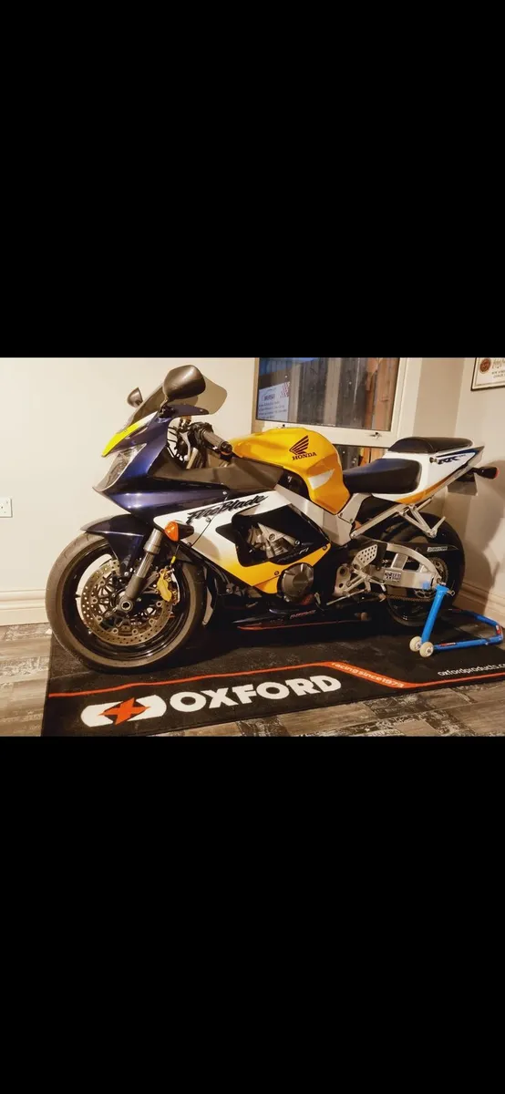 Honda fireblade 929 - Image 1