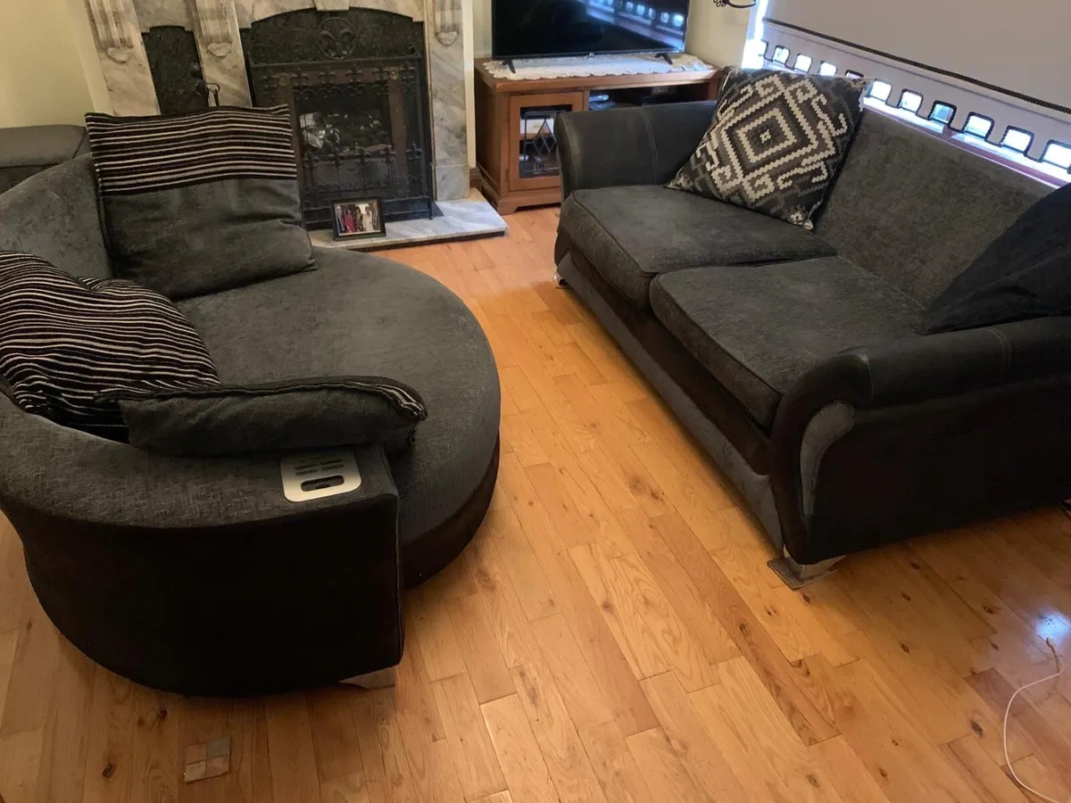 3 seater sofa + cuddler - Image 3