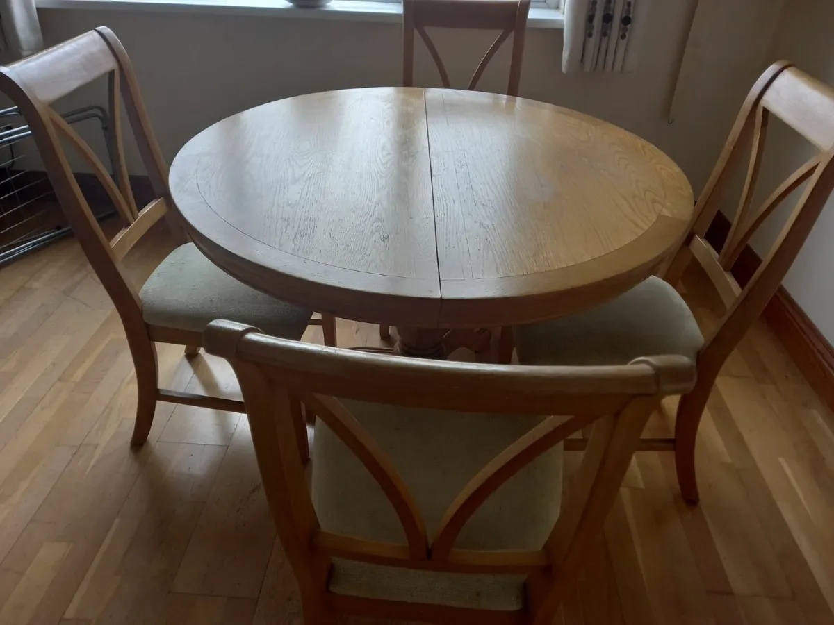 Dining table and 4 chairs - Image 2