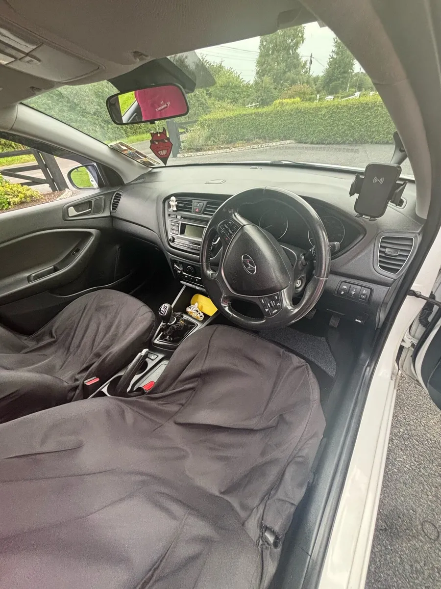 Hyundai i20 - Image 4