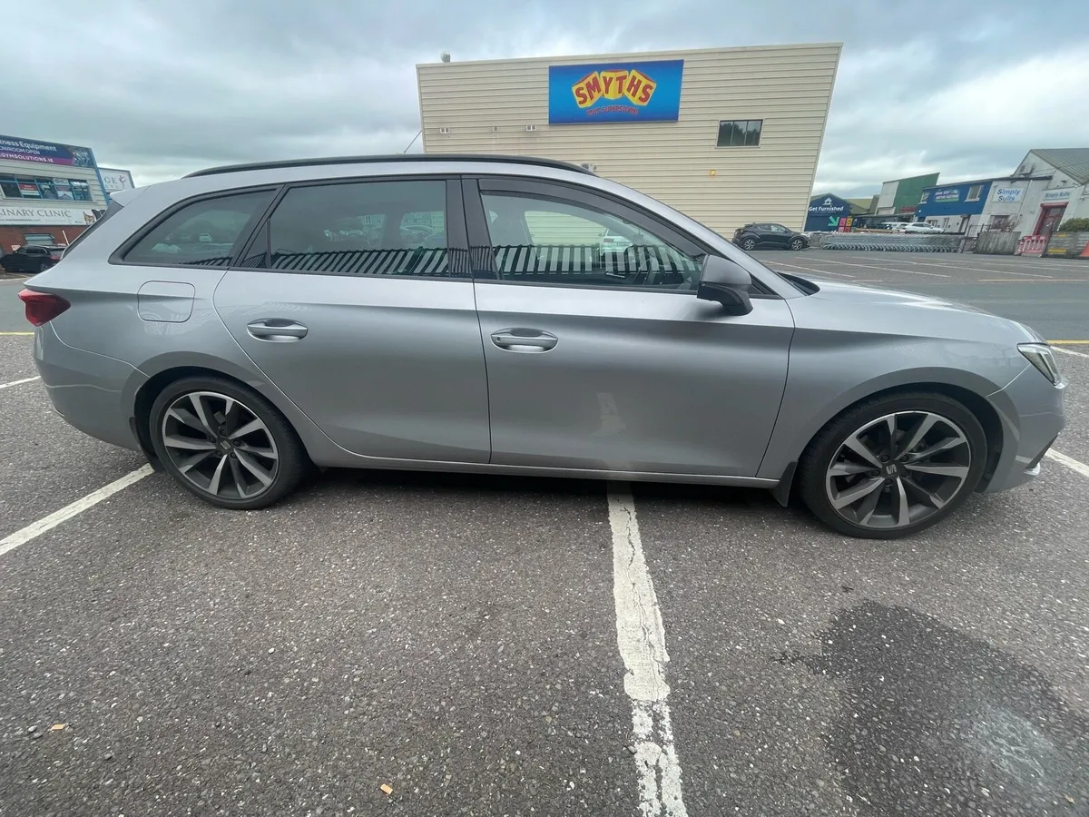 Seat Leon FR estate - Image 2