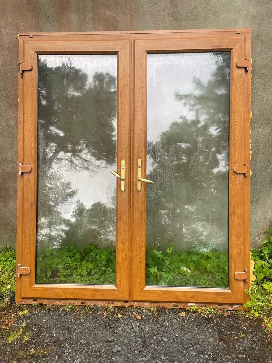 Window and door - Image 2