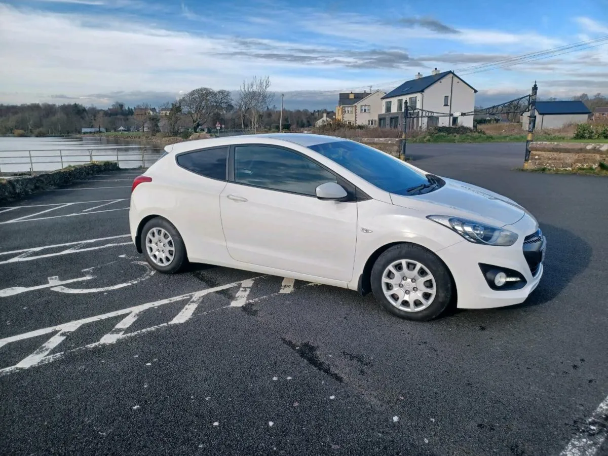 Hyundai i30 - Image 4