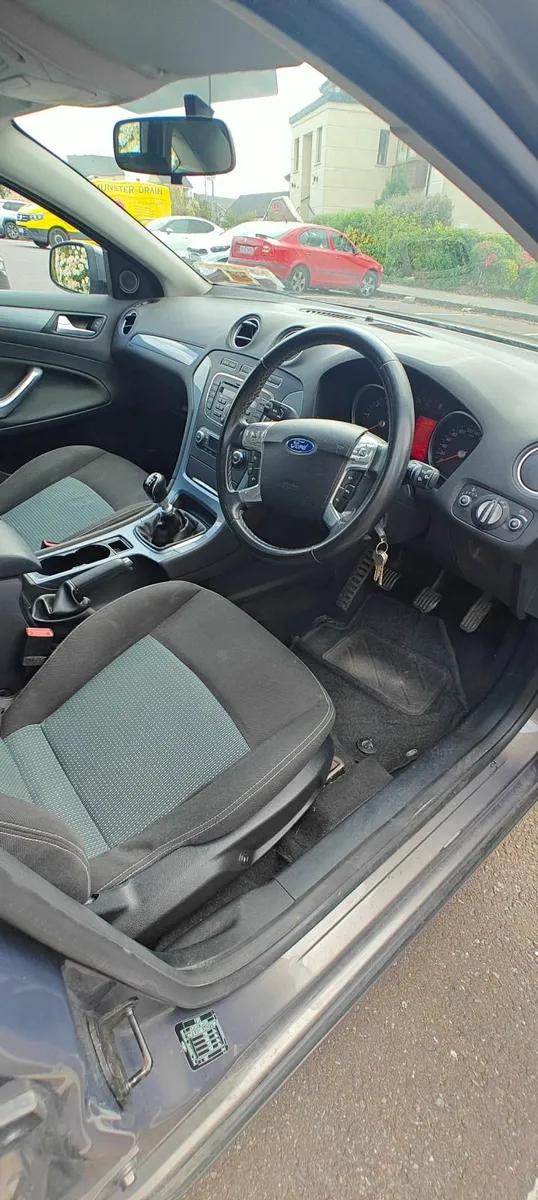 Ford Mondeo 2011 2.0 TDC Zetec - Image 4