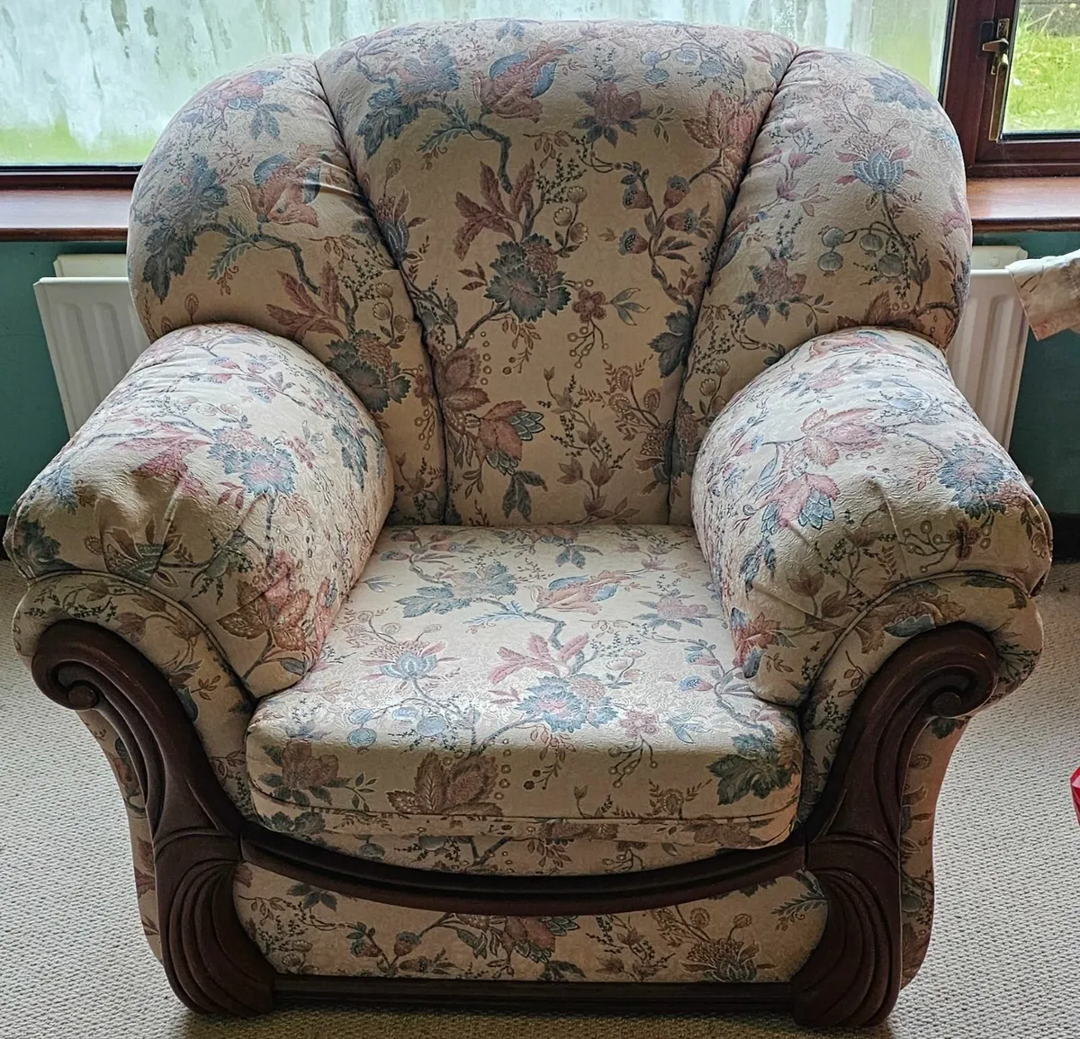 Three Piece Suite - Image 2