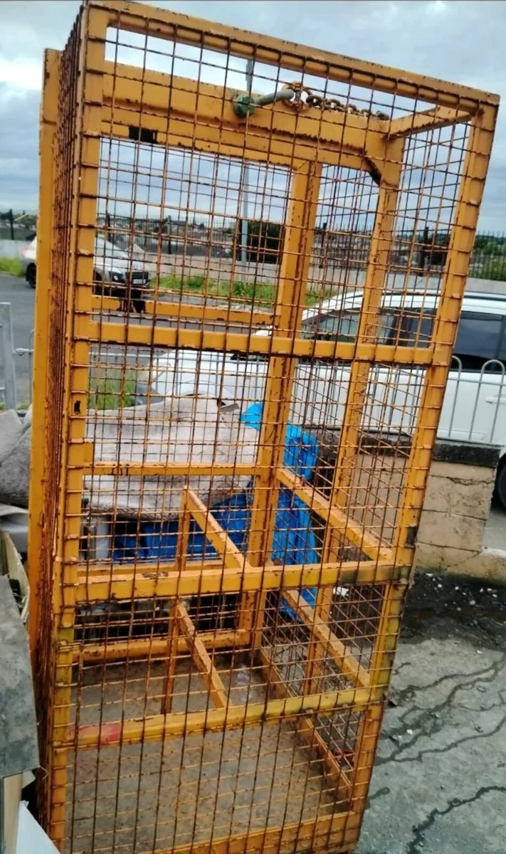 Crane cage - Image 1