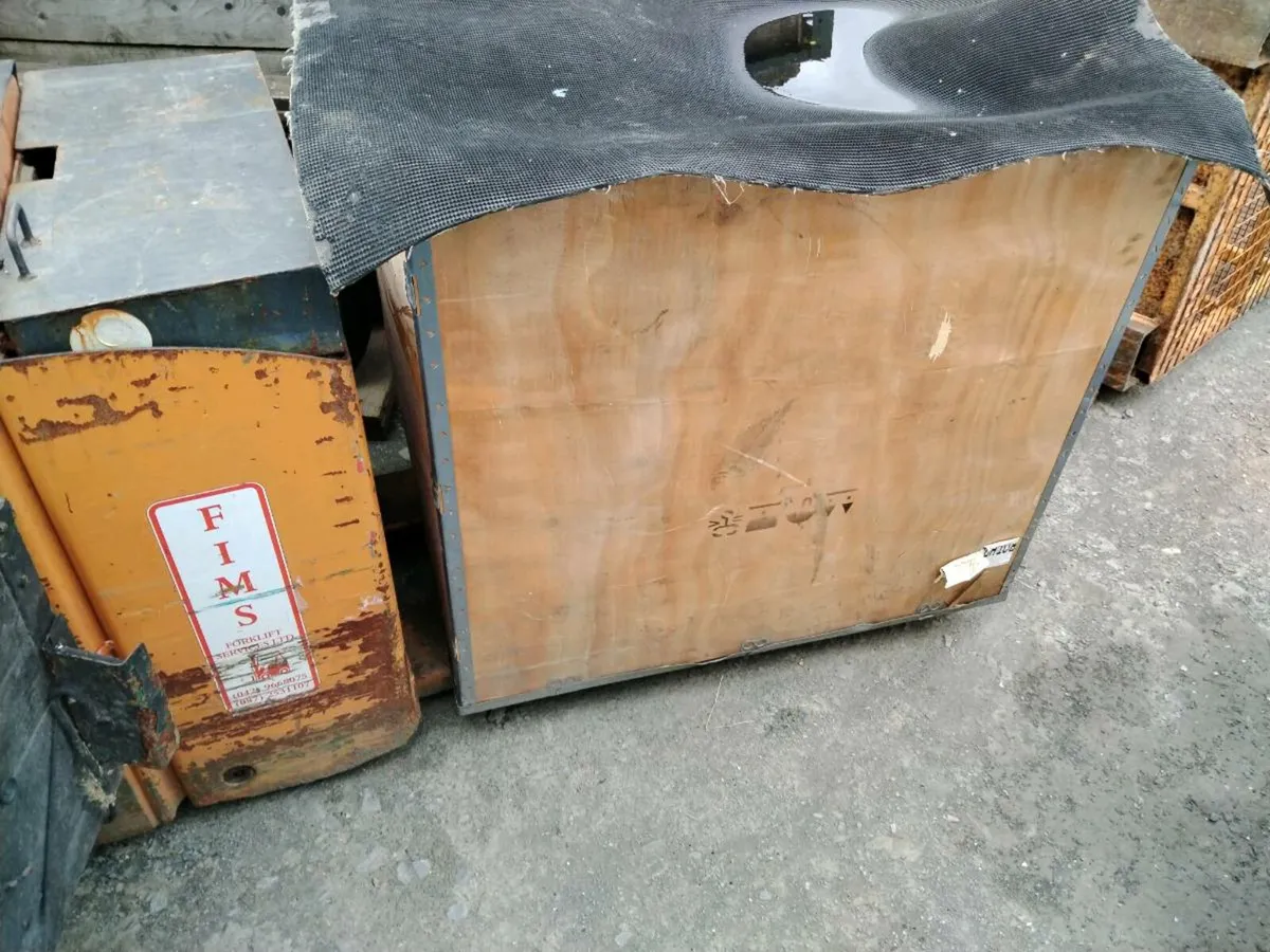 Electric Pallet truck - Image 1