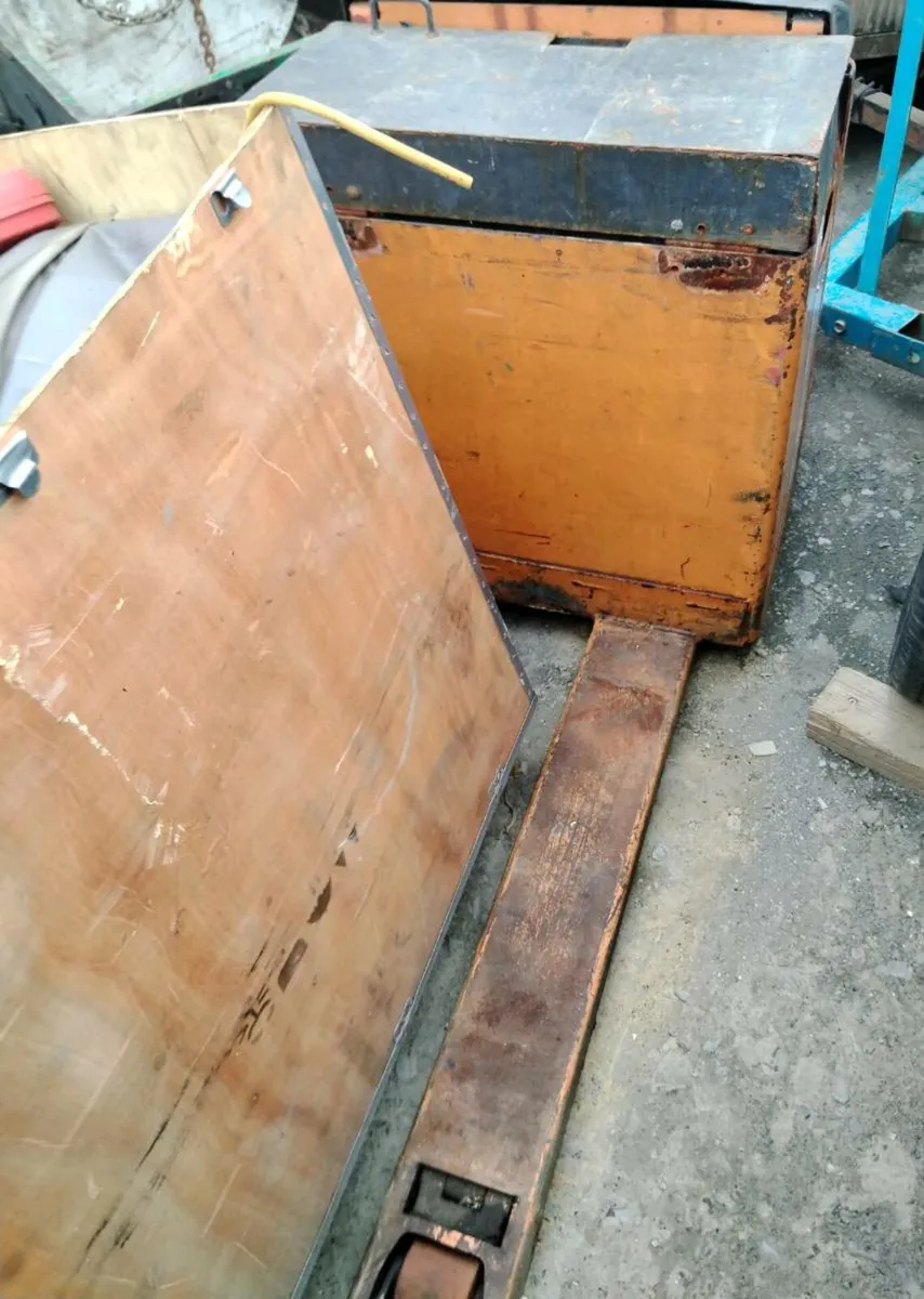 Electric Pallet truck - Image 3
