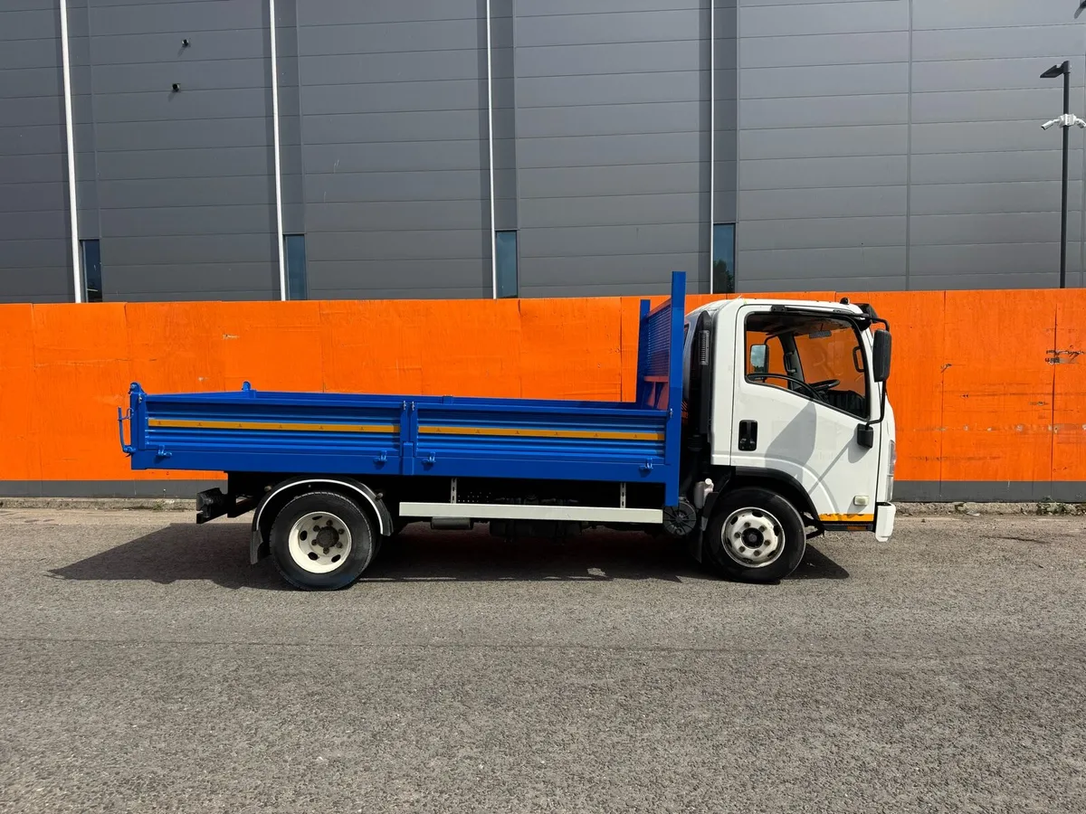 Isuzu tipper 7.5ton - Image 3