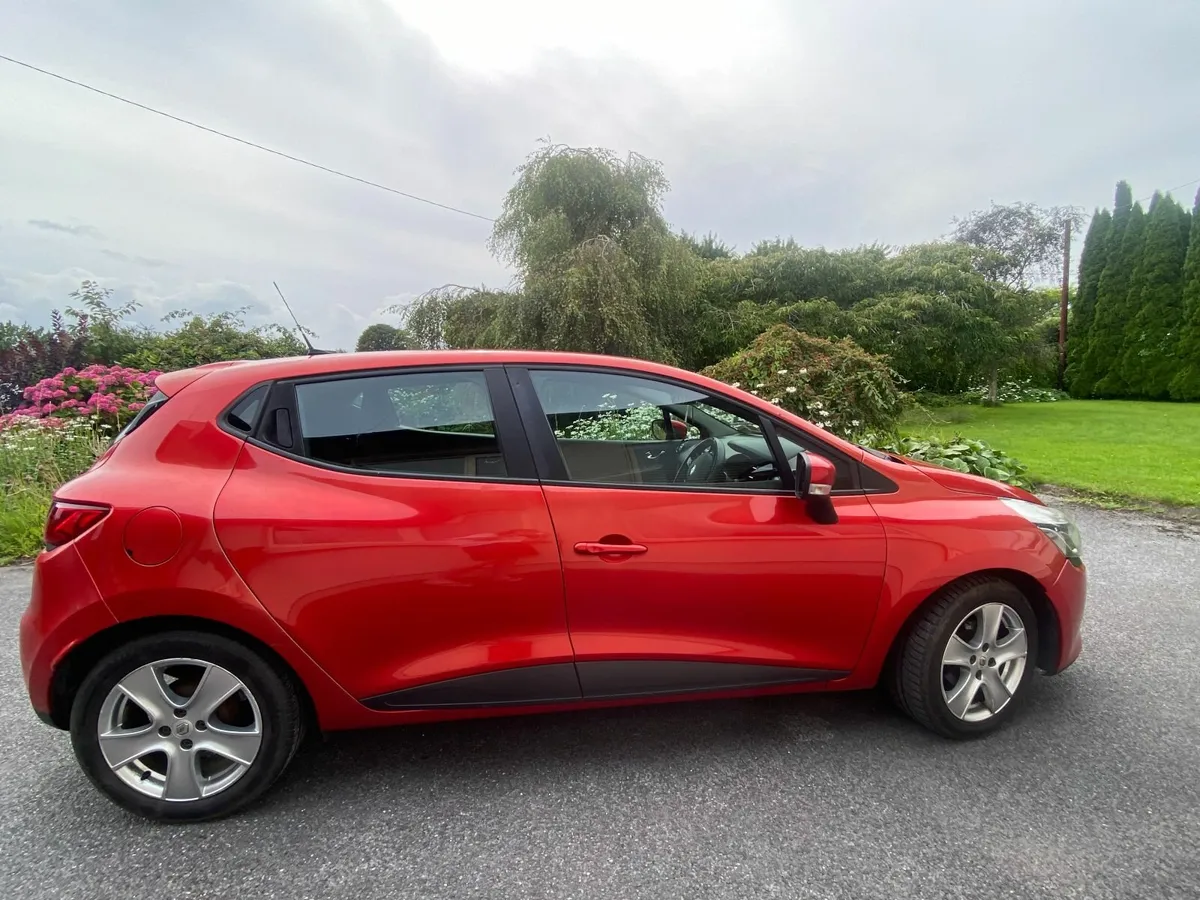 Renault Clio 2013 - Image 1