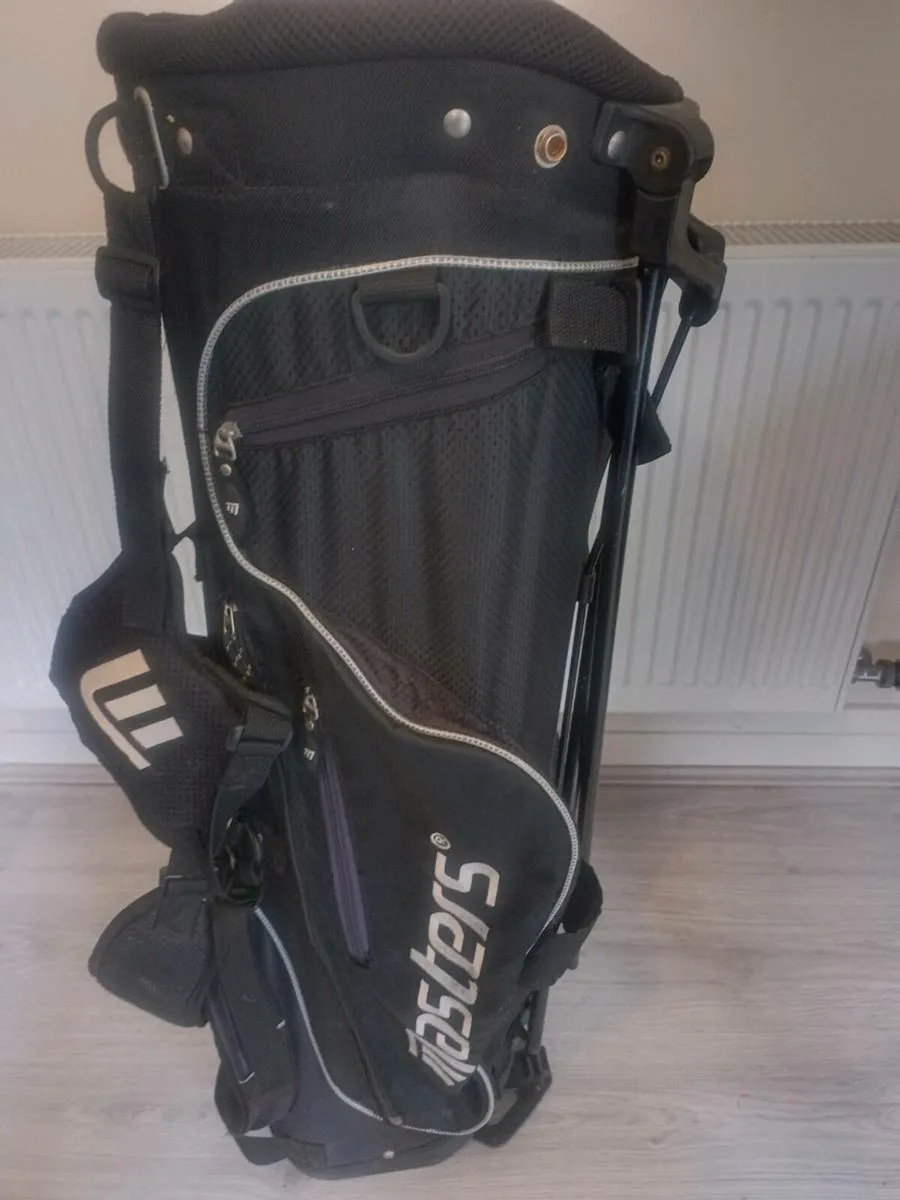 Masters golf bag with stand. - Image 4
