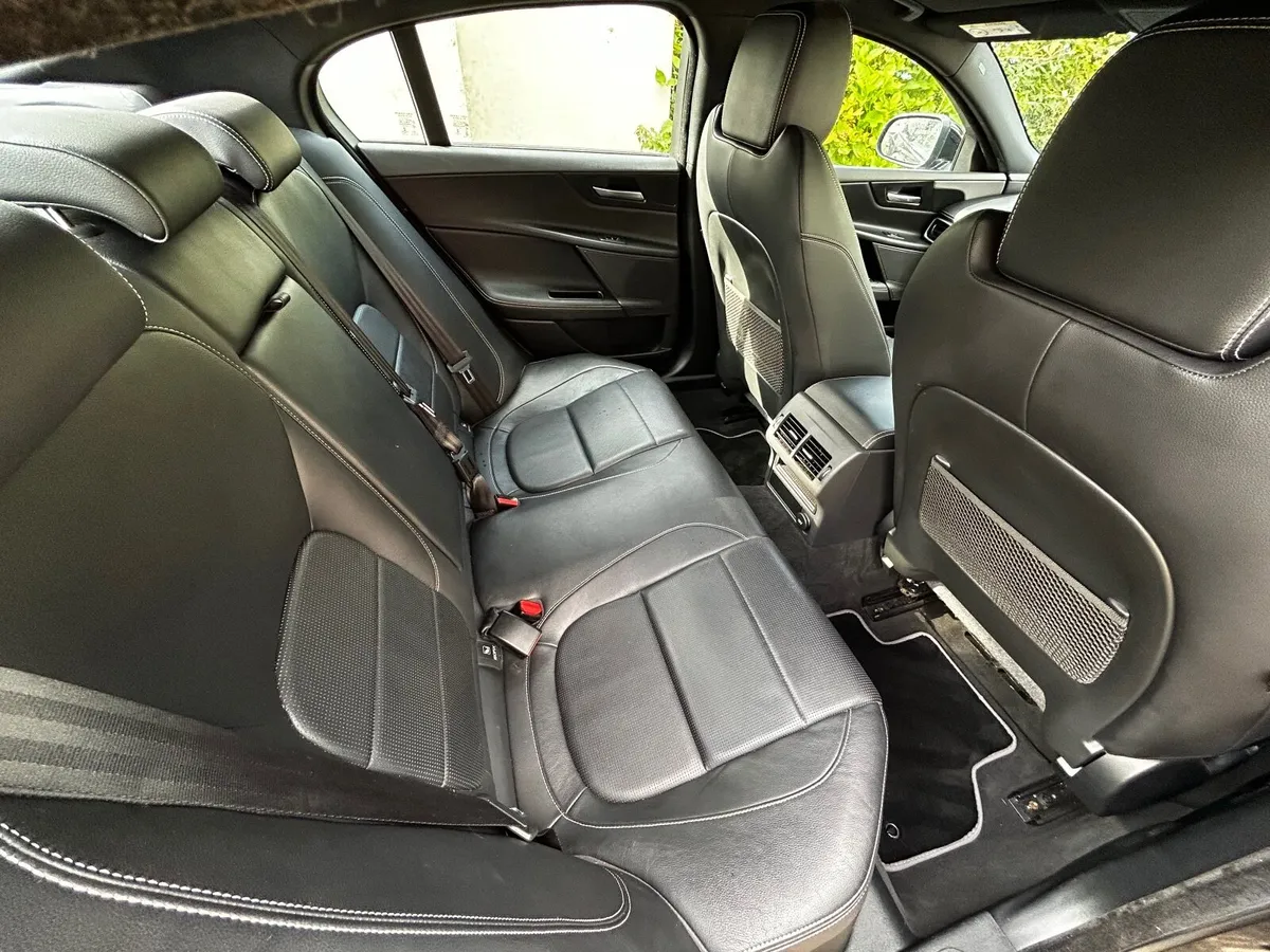 Jaguar XE 2.0D RSport 2017 Automatic - Image 4