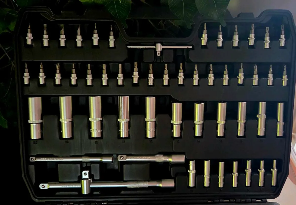BIG BIG BIG SET OF socket brand - Image 2