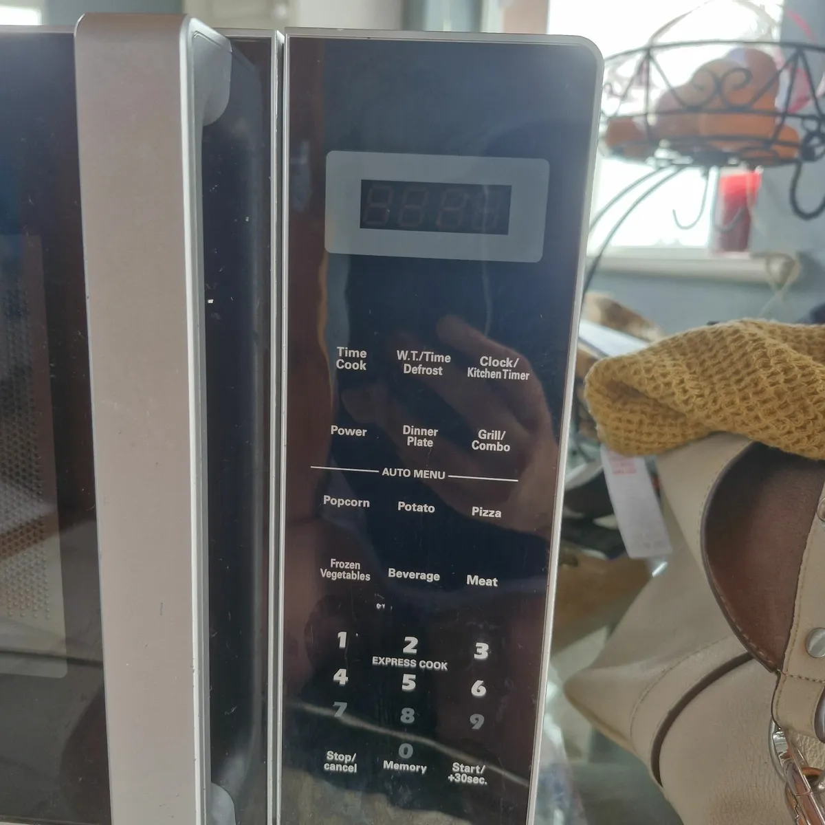 K20GS21 Microwave with Grill - Silver - Image 3
