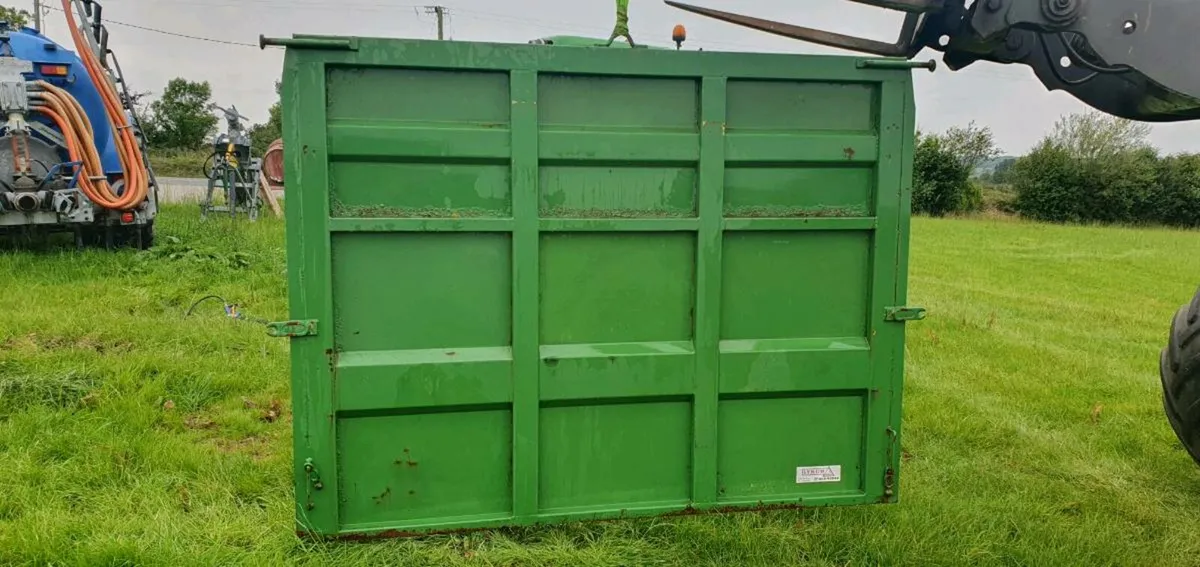 Brand new grain door - Image 2
