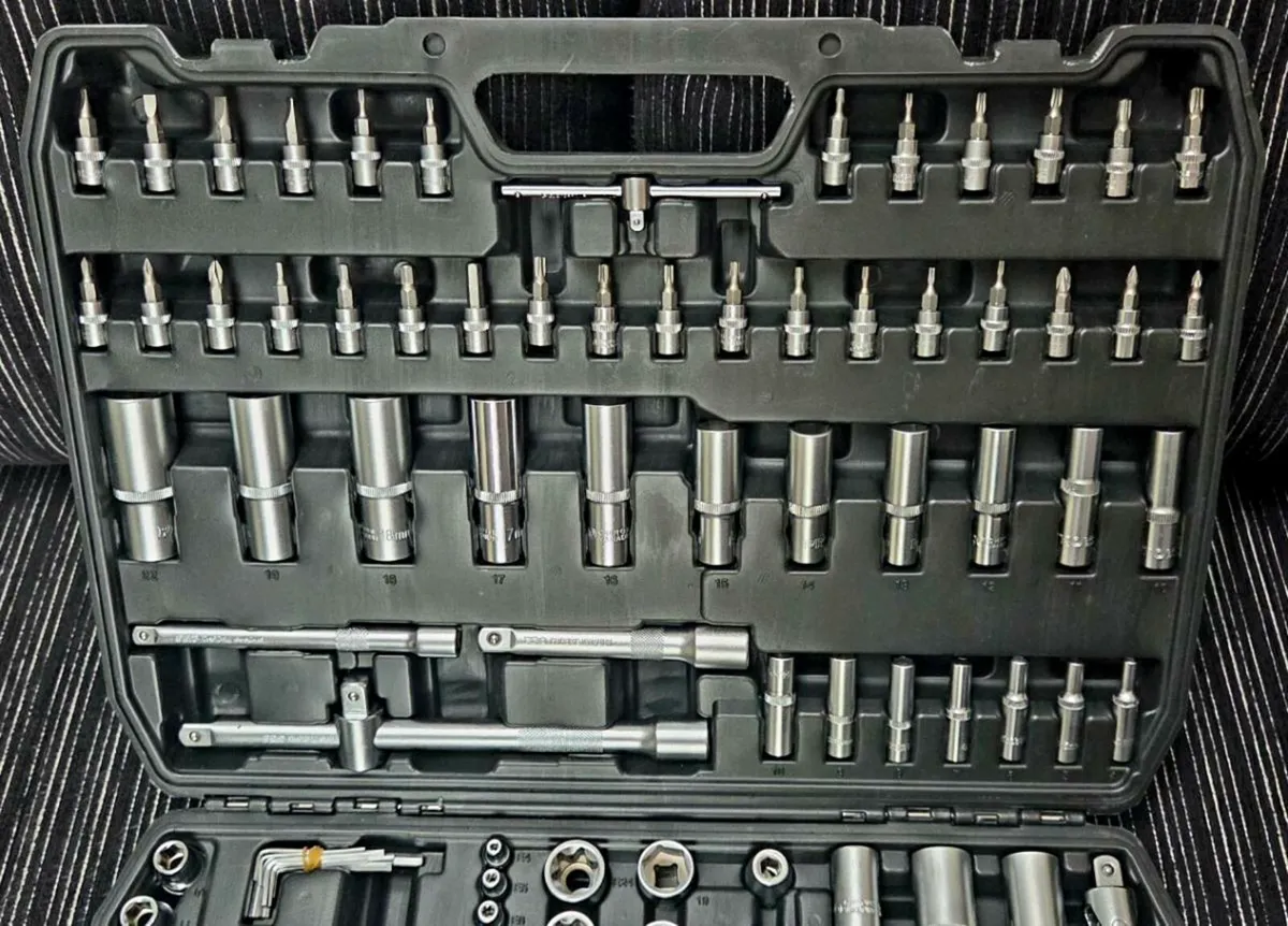 BIG BIG BIG SET OF socket brand new - Image 3