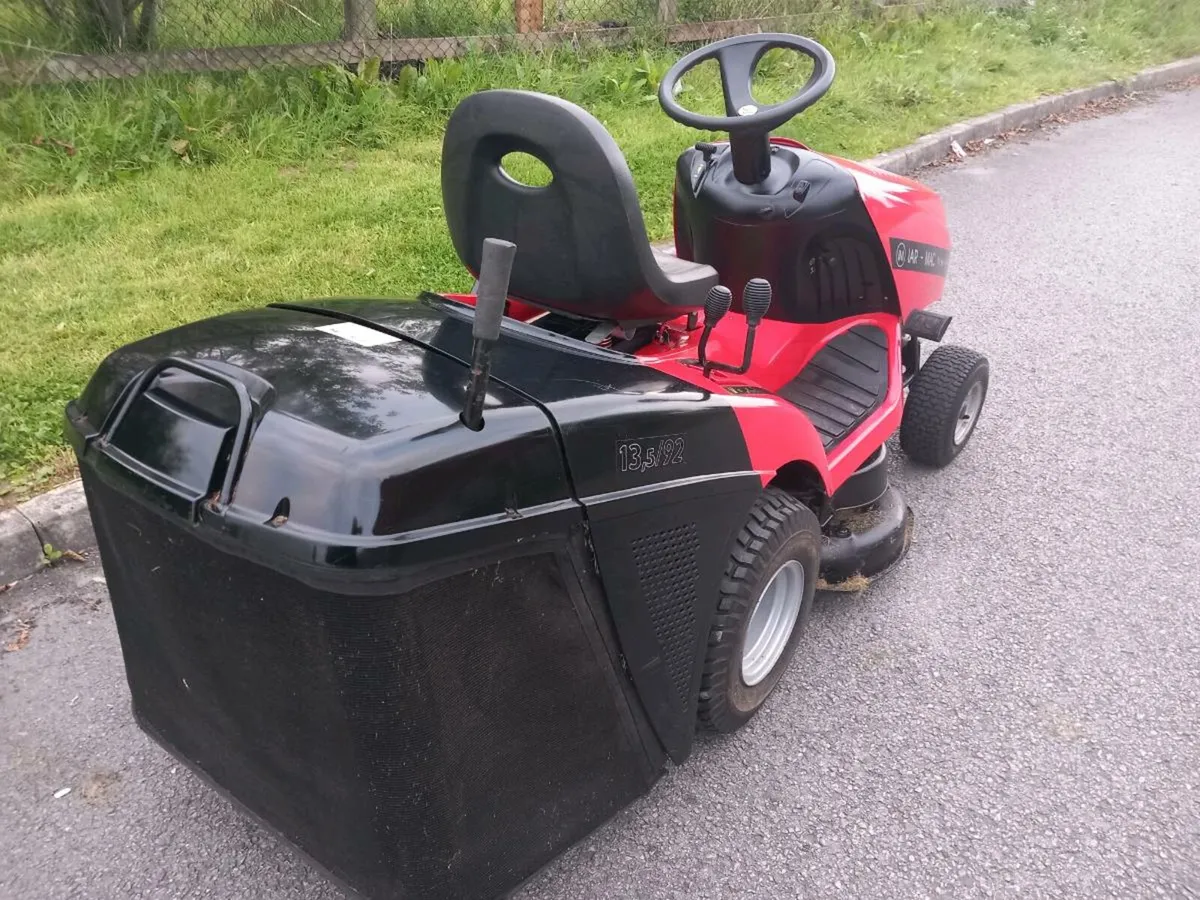Ride on lawnmower - Image 3