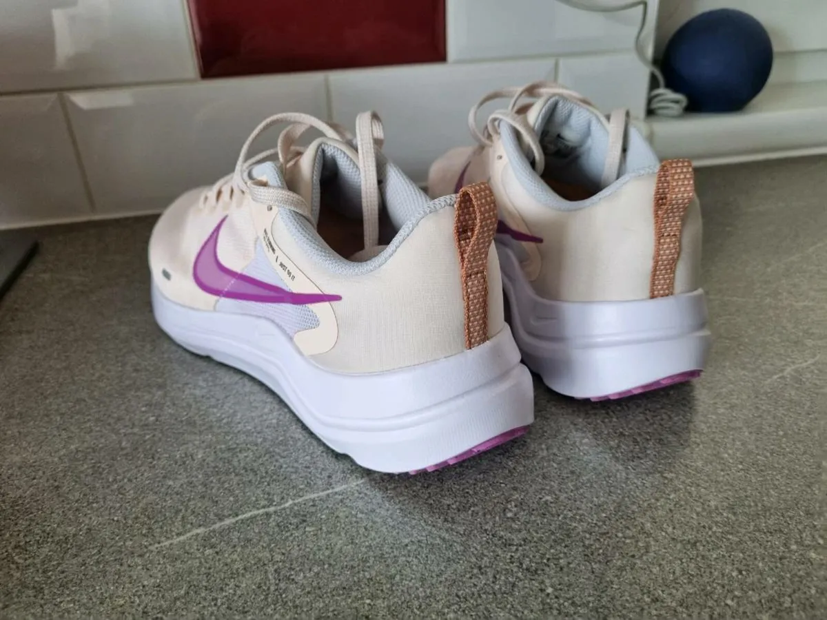 Nike runners - Image 2