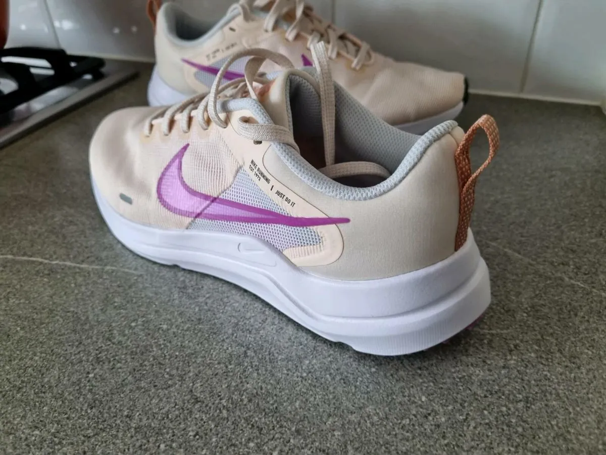 Nike runners - Image 4