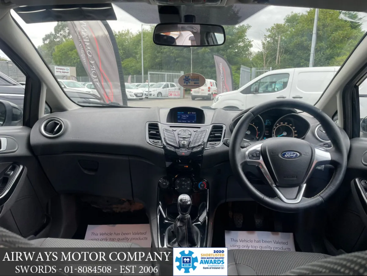 Ford Fiesta TITANIUM *1.25 ZETEC  * 5 SPEED MANUAL - Image 3