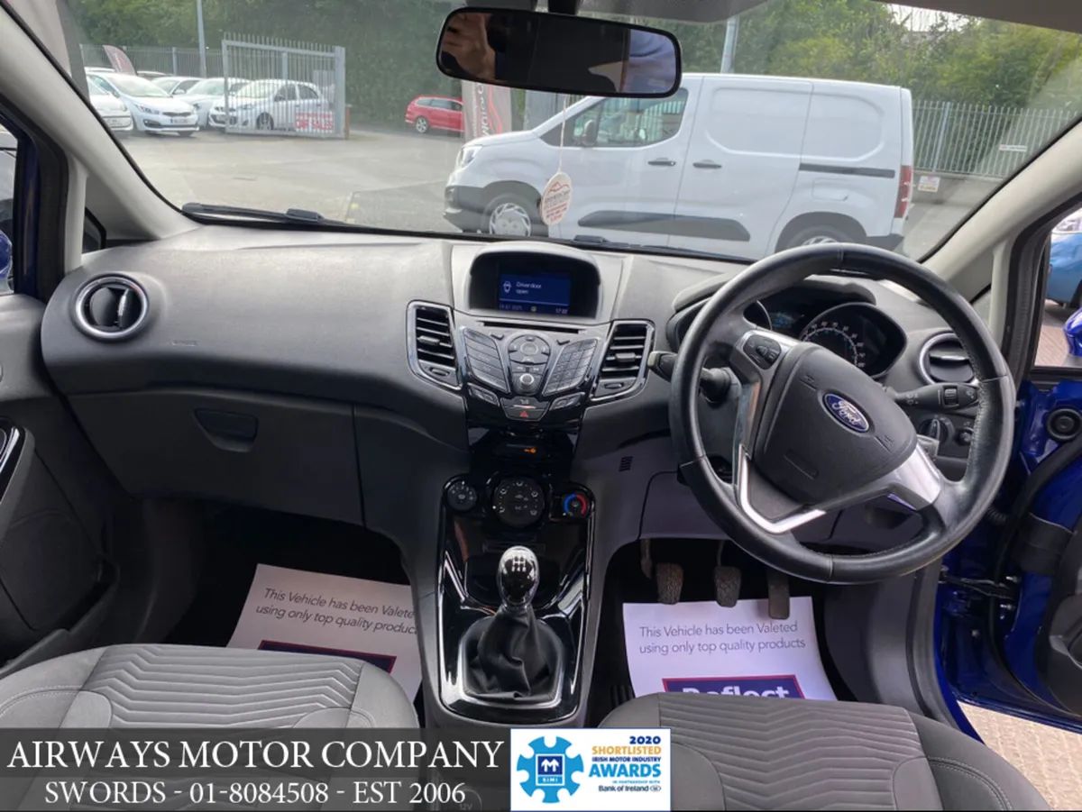 Ford Fiesta TITANIUM *1.25 ZETEC  * 5 SPEED MANUAL - Image 3