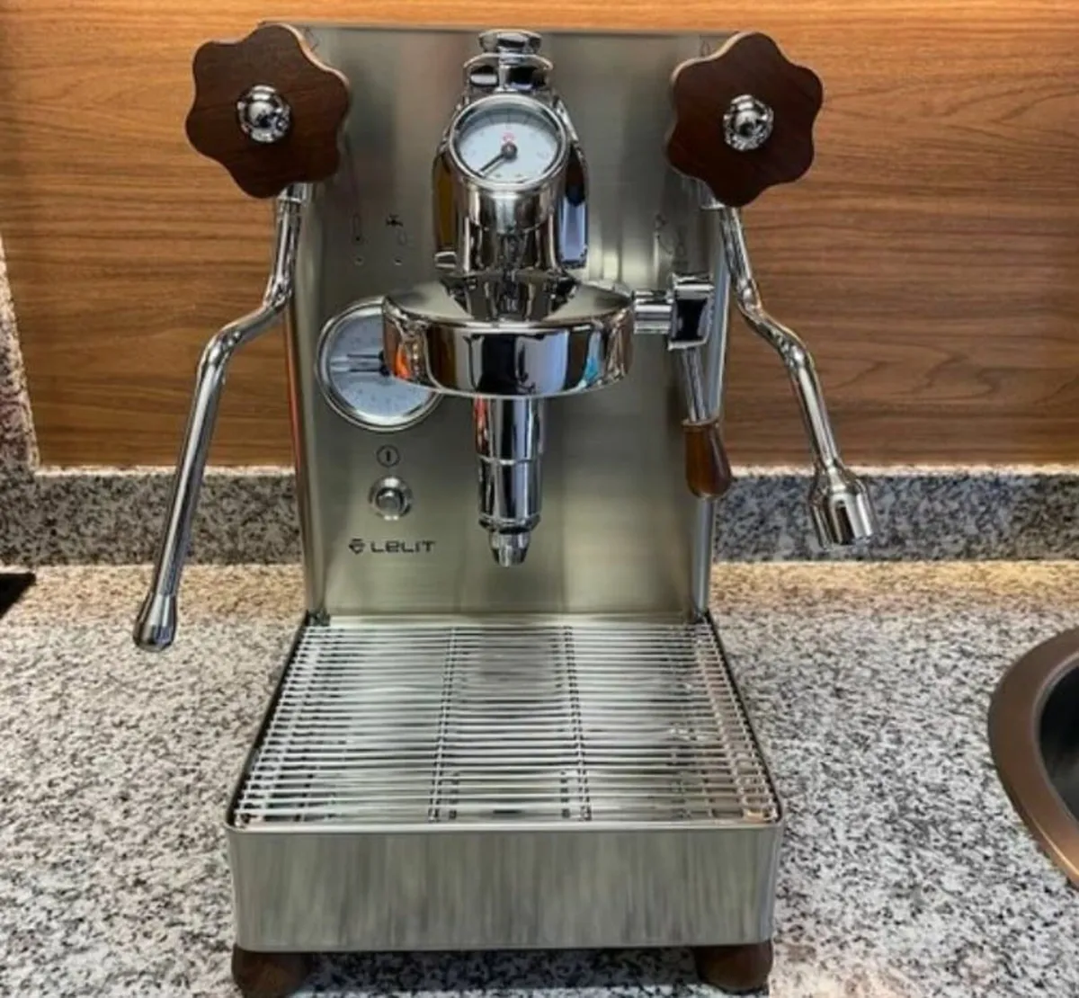 Lelit Mara X with Accessories Coffee Machine - Image 1