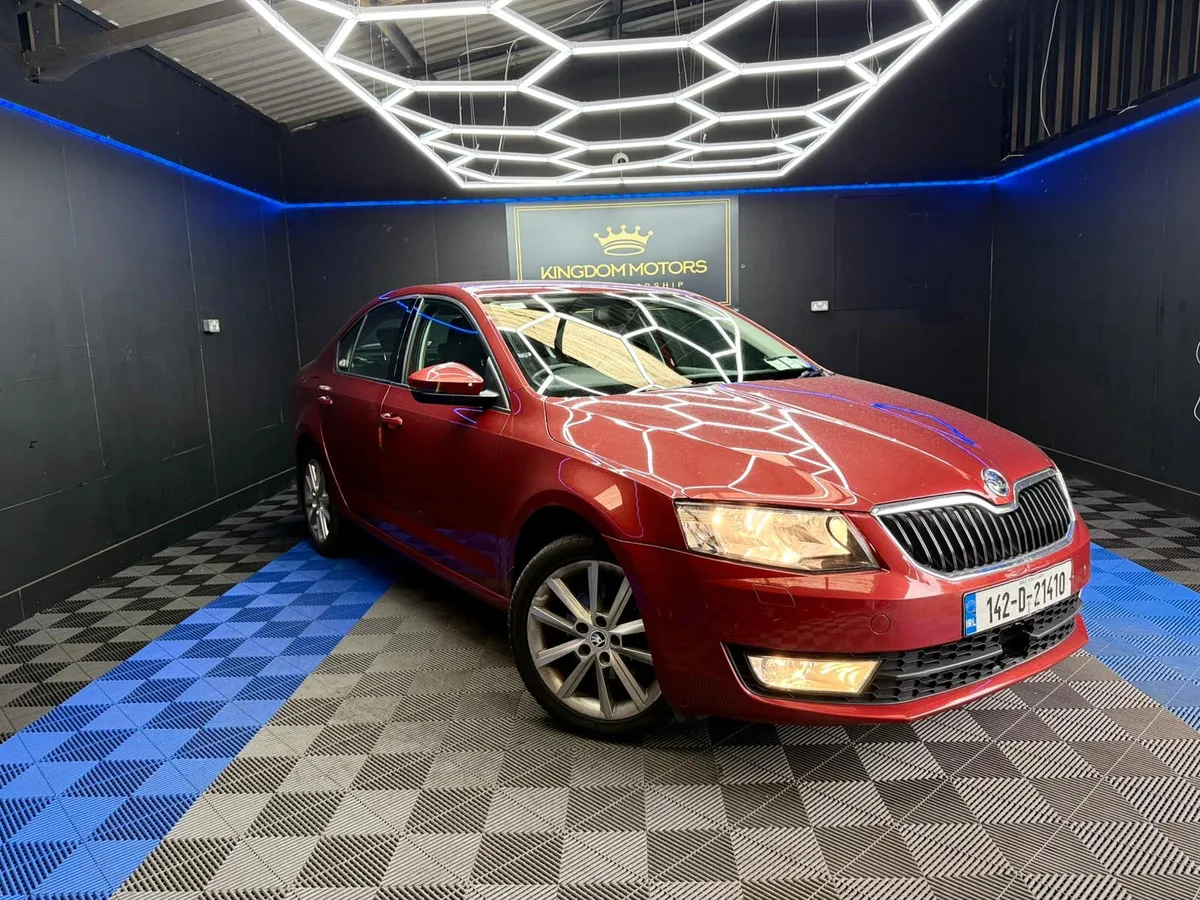 Skoda Octavia DSG 1.4 Automatic - Image 2