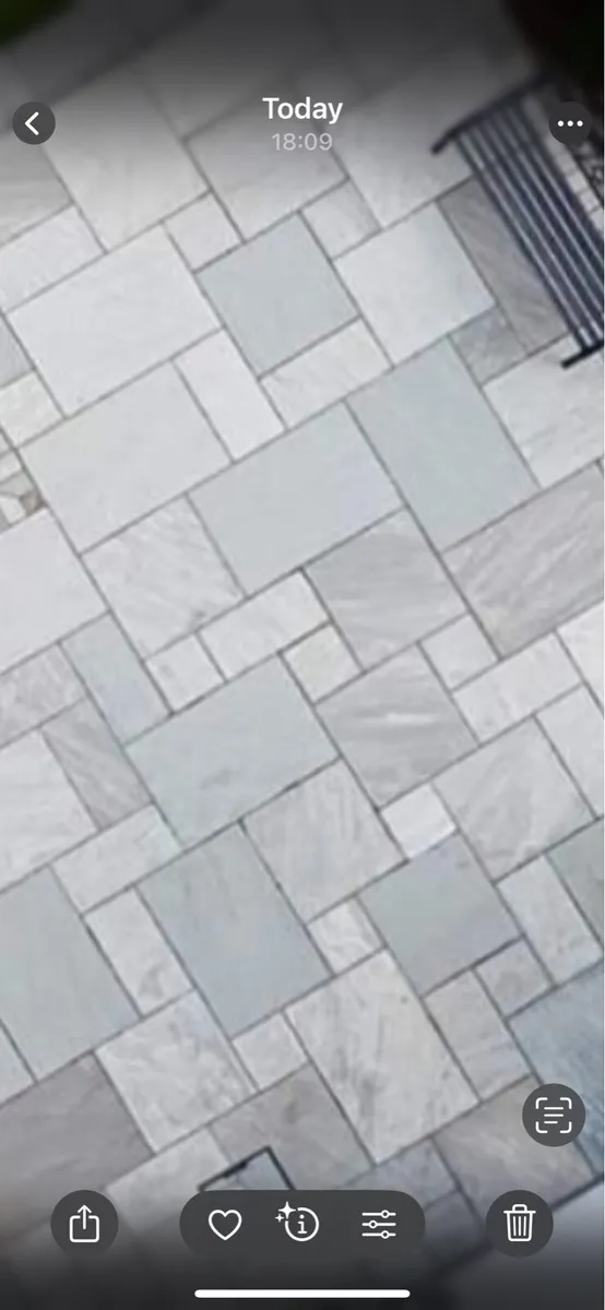Grey Sandstone - Image 1