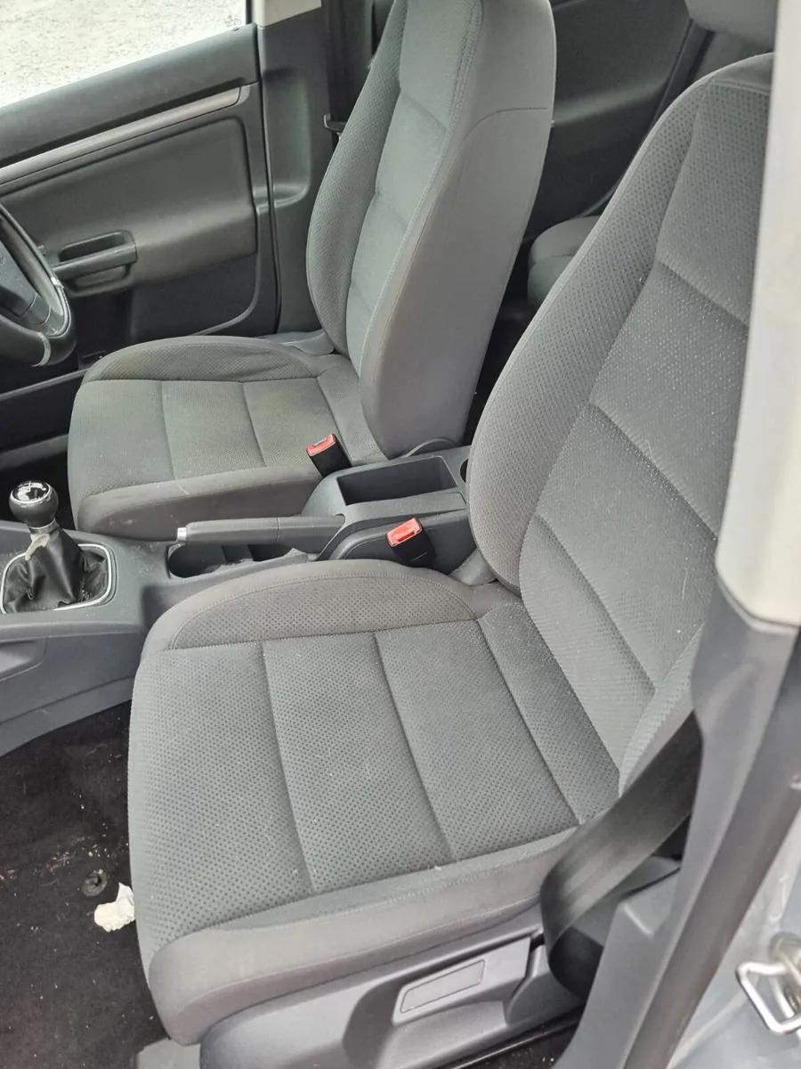 Volkswagen Golf 2006 1.4l new nct €999 No offers - Image 3