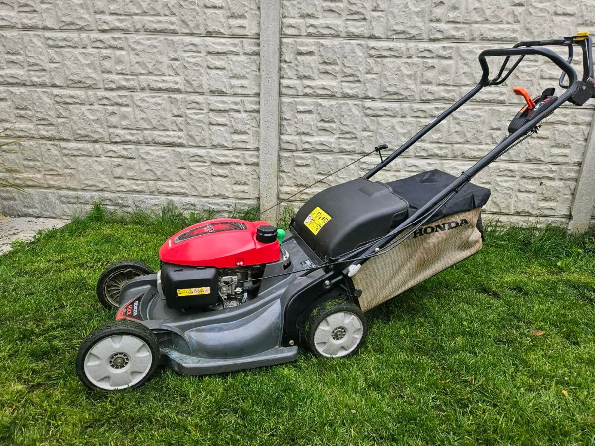 Honda lawnmower - Image 1