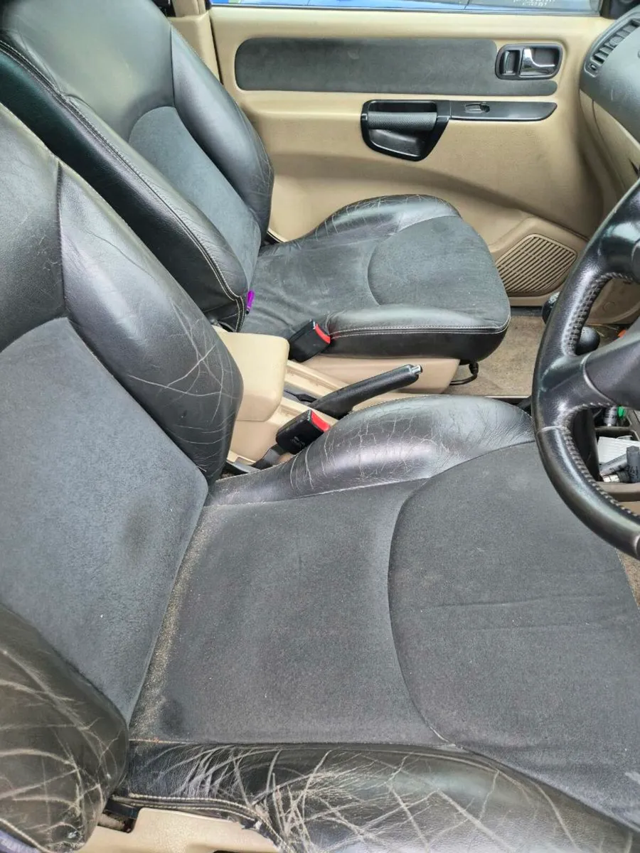 Nissan Terrano sport 2.7td - Image 4
