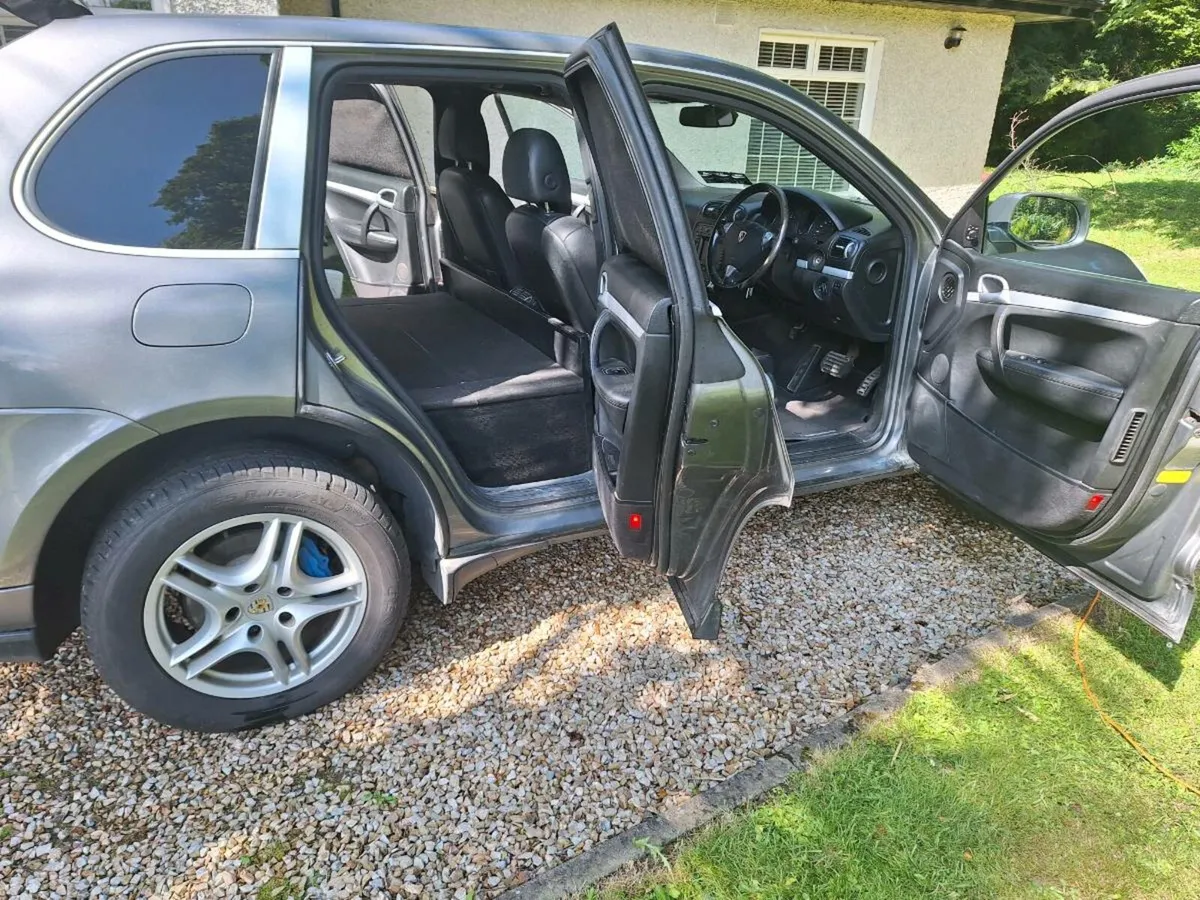 Car - Image 1