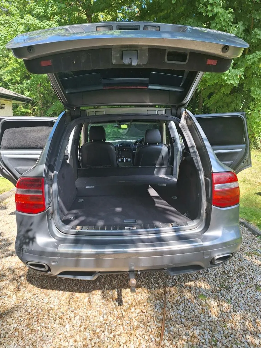 Car - Image 4