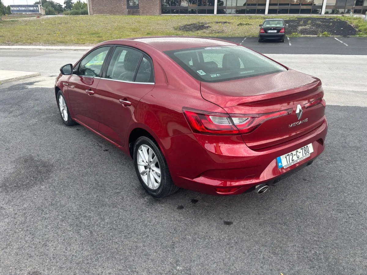 2017 Renault Megane Dynamique 1.5 DCI DIESEL - Image 4