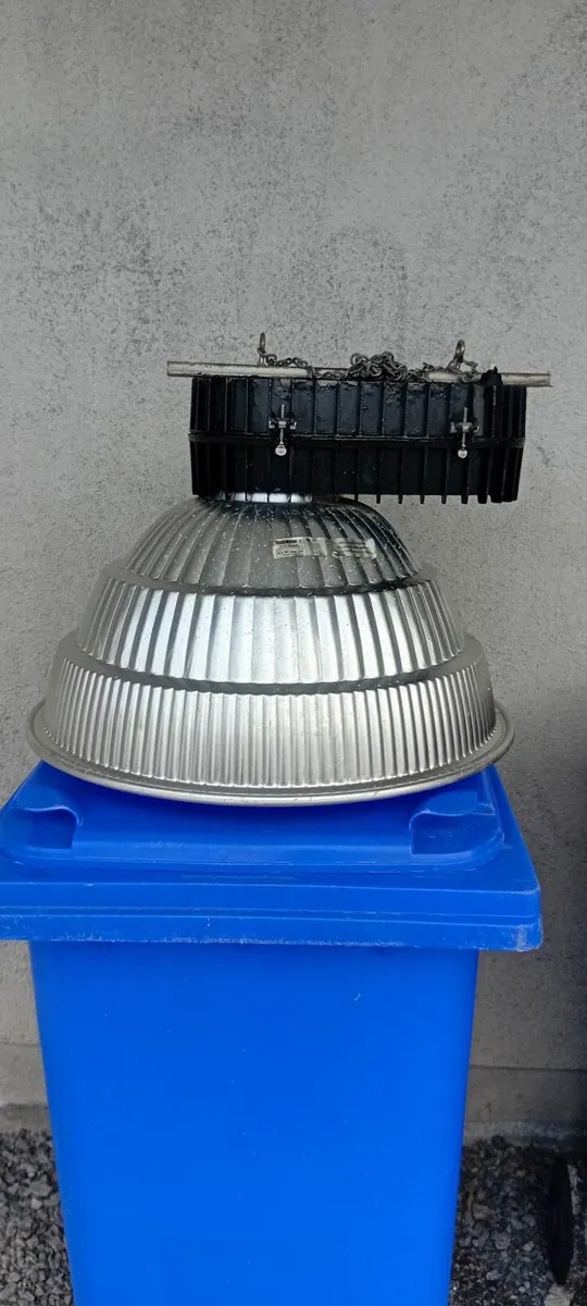 Industrial lighting - Image 1