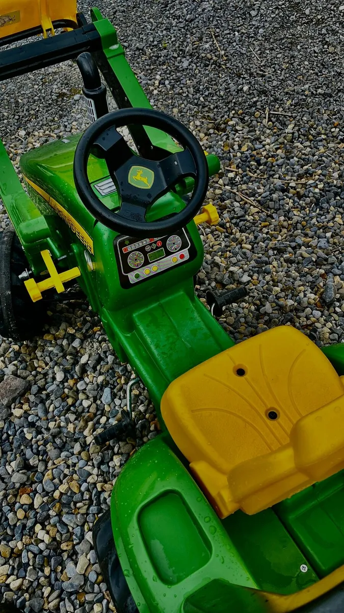 Toy tractor - Image 3