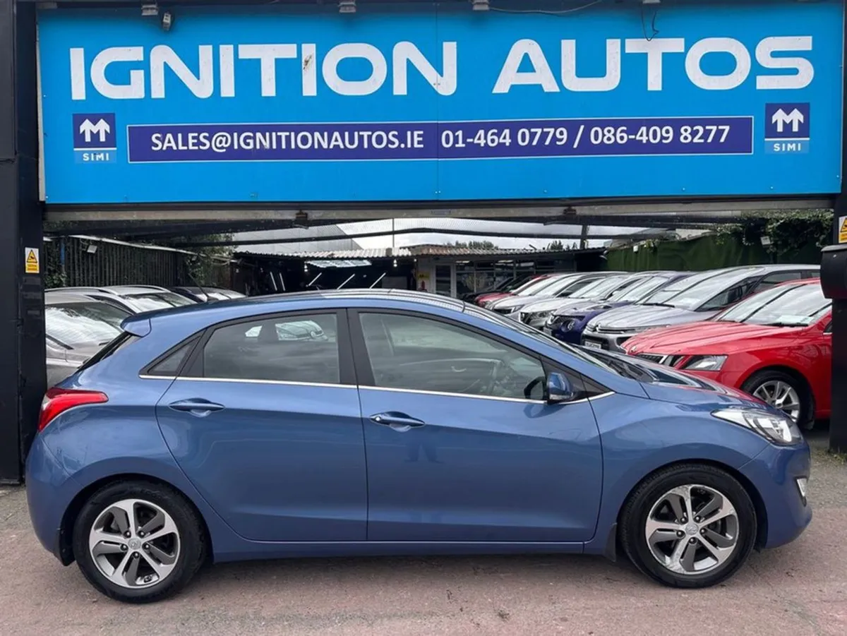 Hyundai i30 1.6 Dsl  Deluxe Model  Low Mileage  F - Image 2
