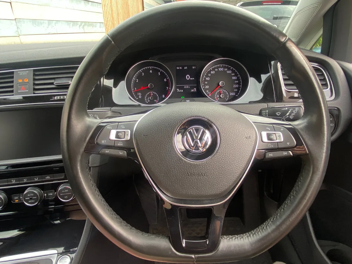 VW Golf 1.4 TSi Highline DSG *Low KM* - Image 4