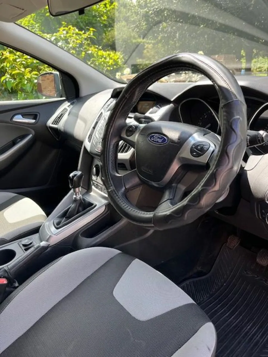 Ford Focus 2014 - Image 2
