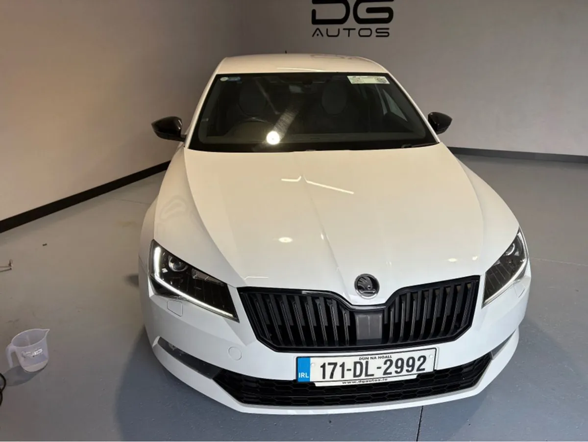 Skoda Superb 2.0 TDI Sportline 150PS 5DR - Image 3